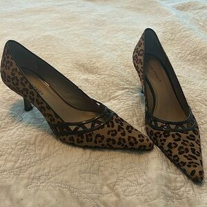 Leopard hair 1in heals